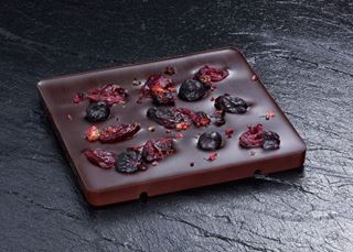 Tafelschokolade Vollmilch 62% CASSIS CRANBERRY 72g / Kevin Kugel Chocolatier